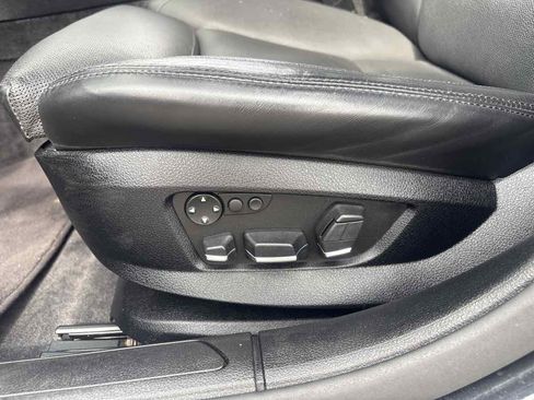 Used 2010 BMW 750Li image 9