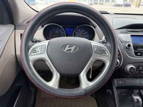 Used 2013 Hyundai Tucson GLS FWD image 16