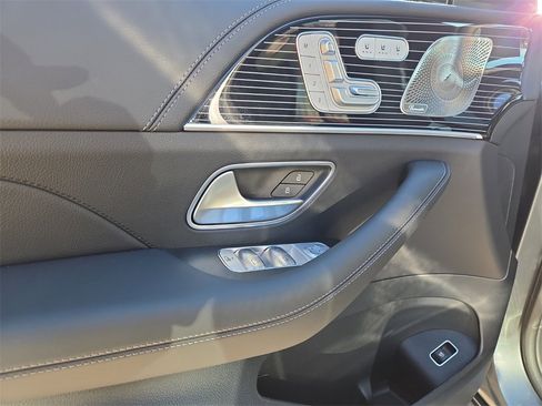 New 2026 Mercedes-Benz GLE 53 AMG 4MATIC image 17