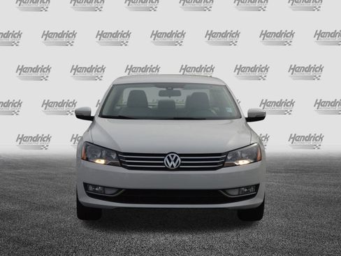Used 2015 Volkswagen Passat 1.8T Limited Edition image 6