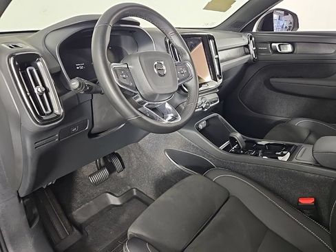 Certified 2023 Volvo C40 P8 Recharge Ultimate w/ Protection Package Premier AWD/4WD image 19