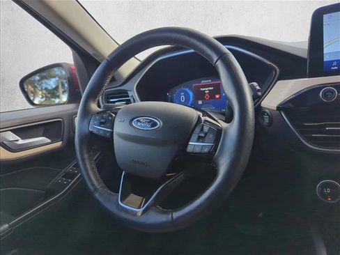 Used 2021 Ford Escape Titanium w/ Titanium Premium Package image 29