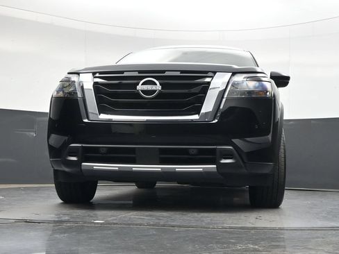 Certified 2025 Nissan Pathfinder Platinum w/ Cargo Package FWD image 43