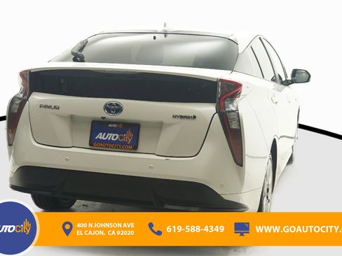 Used 2017 Toyota Prius Three Touring image 6