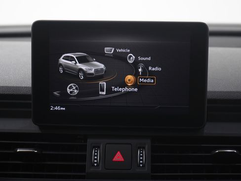 Used 2019 Audi Q5 Premium image 18