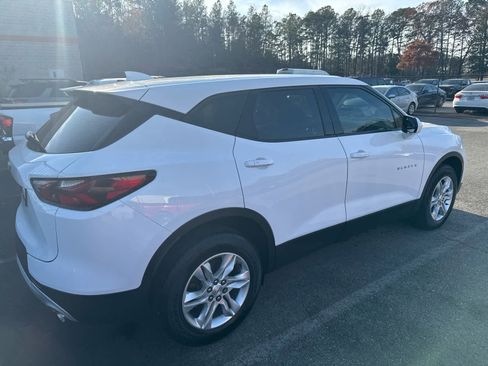 Used 2022 Chevrolet Blazer LT image 2
