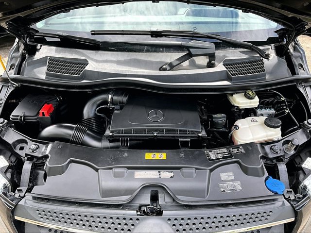 Used 2018 Mercedes-Benz Metris Passenger image 11