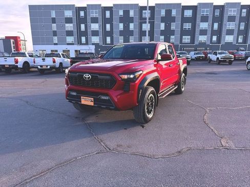 Used 2025 Toyota Tacoma TRD Off-Road image 1