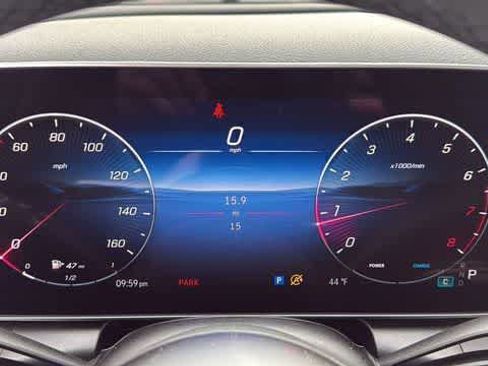 Used 2026 Mercedes-Benz GLC 300 4MATIC image 19