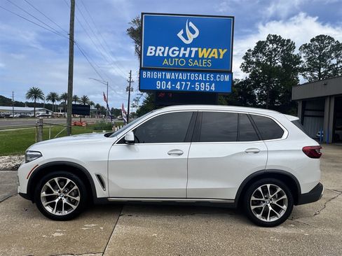 Used 2019 BMW X5 xDrive40i w/ Convenience Package AWD/4WD image 2