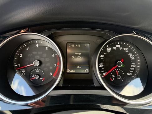 Used 2017 Volkswagen Jetta GLI FWD image 14