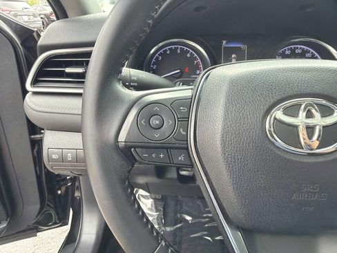 Used 2019 Toyota Camry SE FWD image 29