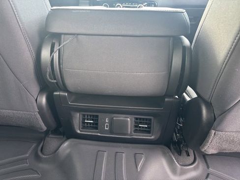 Used 2023 GMC Sierra 1500 Elevation image 17