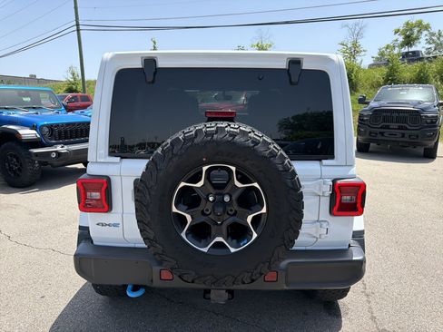 Used 2023 Jeep Wrangler Unlimited Rubicon 4xe w/ Cold Weather Group AWD/4WD image 10