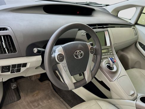 Used 2012 Toyota Prius Three image 18
