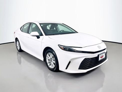 Certified 2025 Toyota Camry LE FWD image 3