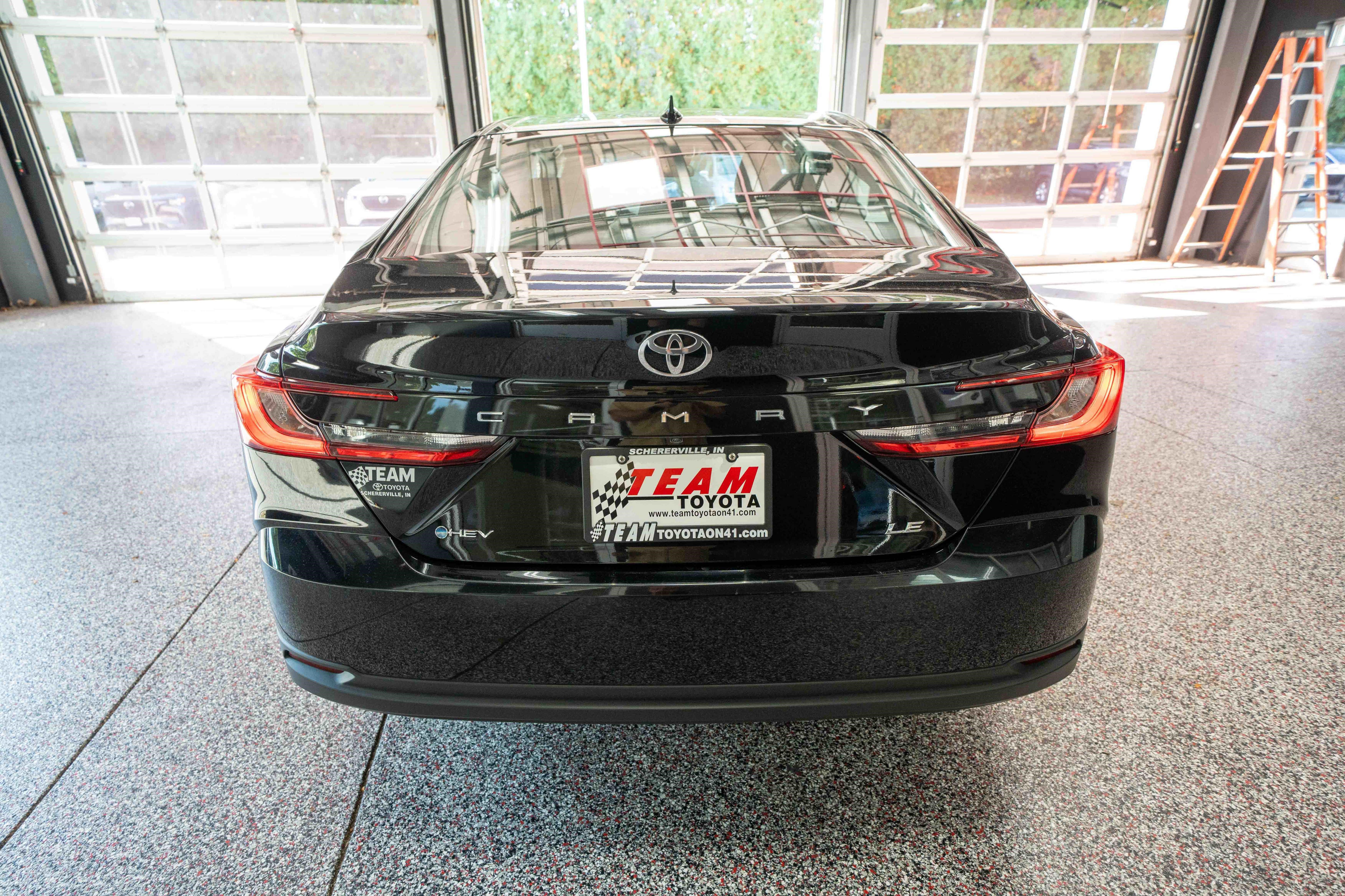 Used 2025 Toyota Camry LE FWD image 3