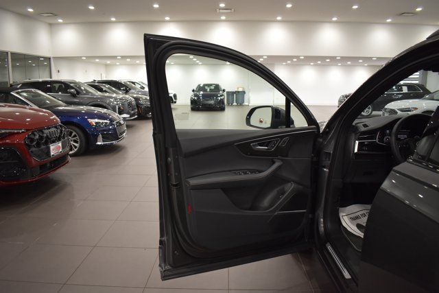 Used 2026 Audi Q7 3.0T Premium Plus w/ Premium Plus Package AWD/4WD image 9