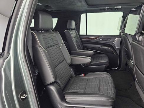 Certified 2023 Cadillac Escalade ESV Sport Platinum image 12