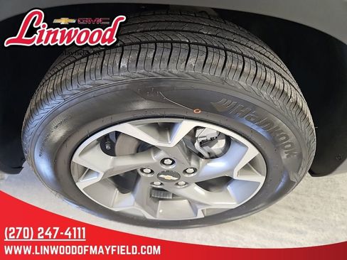 New 2026 Chevrolet Trax LT w/ Driver Confidence Package FWD image 9