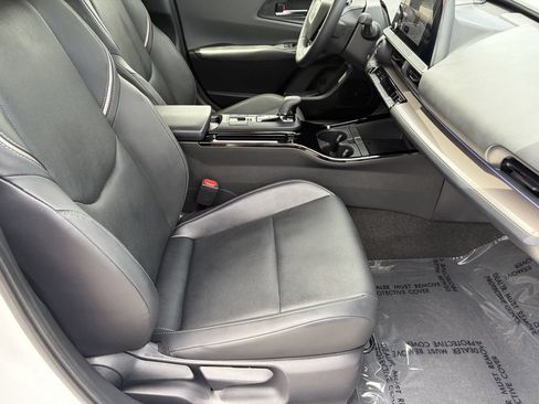 Certified 2026 Toyota Prius XLE FWD image 15
