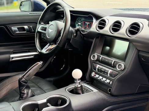 Used 2018 Ford Mustang GT Premium w/ Equipment Group 401A image 18