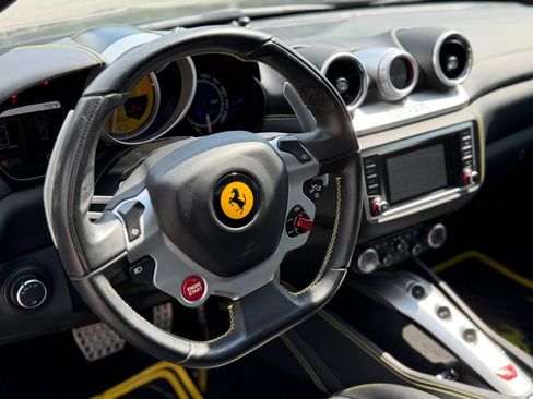 Used 2016 Ferrari California T RWD image 24
