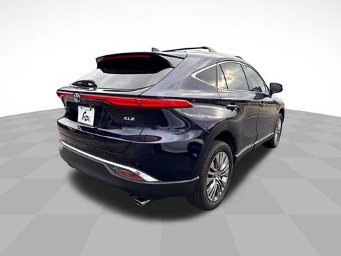 Used 2023 Toyota Venza XLE AWD/4WD image 6