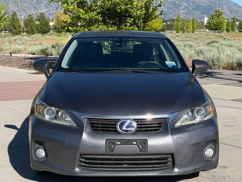Used 2013 Lexus CT 200h FWD image 2