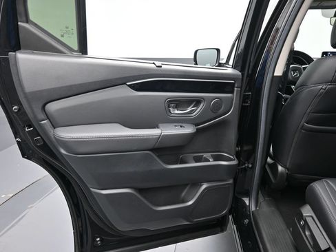 Certified 2025 Honda Pilot EX-L image 25