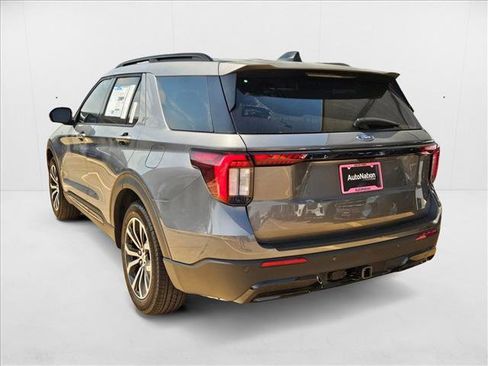 New 2025 Ford Explorer ST-Line image 9