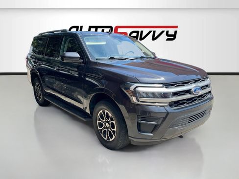Used 2024 Ford Expedition XLT RWD image 1