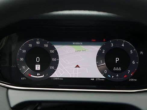 Used 2026 Land Rover Range Rover Evoque Dynamic SE AWD/4WD image 31