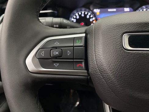 Used 2024 Jeep Compass Latitude AWD/4WD image 14