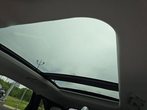 New 2025 Ford Escape SE w/ PHEV Premium Package image 19