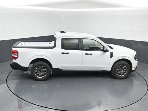 New 2025 Ford Maverick XLT image 16