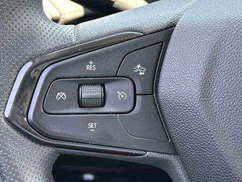 Used 2023 Chevrolet TrailBlazer LT w/ Convenience Package AWD/4WD image 22