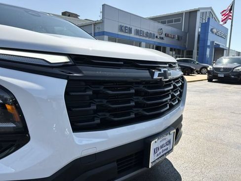 New 2026 Chevrolet Equinox LT w/ Convenience Package II AWD/4WD image 4