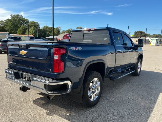 Used 2022 Chevrolet Silverado 2500 LTZ w/ LTZ Premium Package AWD/4WD image 4