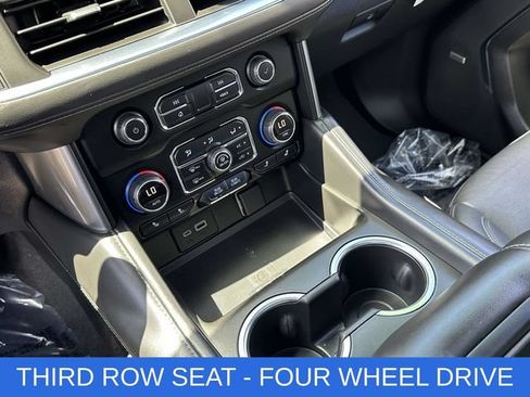 Used 2022 Chevrolet Suburban LT AWD/4WD image 8