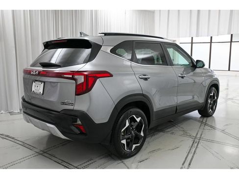 Used 2024 Kia Seltos EX image 7