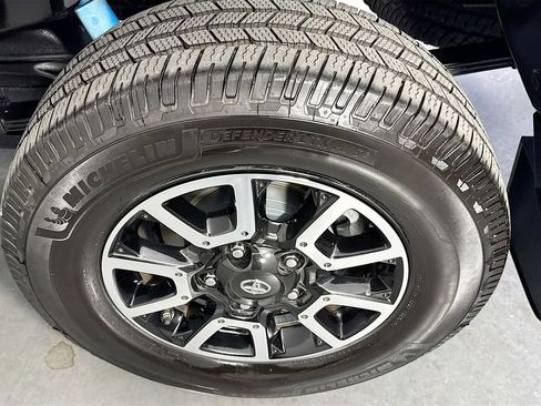 Used 2018 Toyota Tundra SR5 image 30
