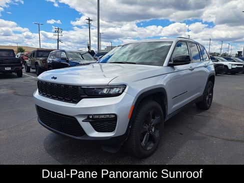 Certified 2025 Jeep Grand Cherokee Limited w/ Black Appearance Package AWD/4WD image 8