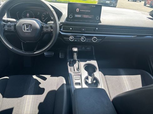 Used 2023 Honda Civic Sport image 14