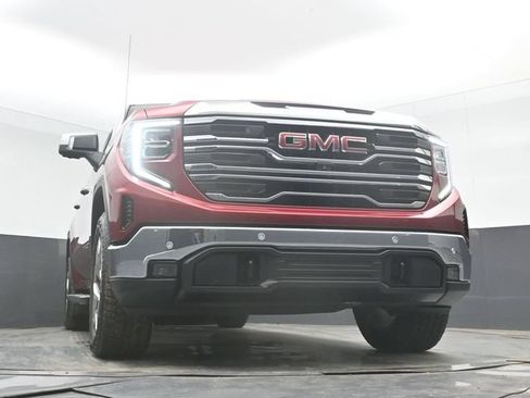 Used 2023 GMC Sierra 1500 SLT w/ SLT Premium Plus Package AWD/4WD image 43