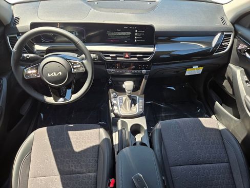 New 2026 Kia Seltos S FWD image 19