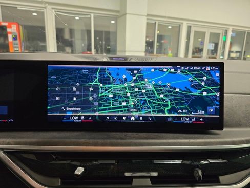 Used 2024 BMW X7 xDrive40i w/ Executive Package AWD/4WD image 24