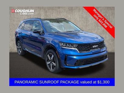Used 2022 Kia Sorento S w/ Panoramic Sunroof Package