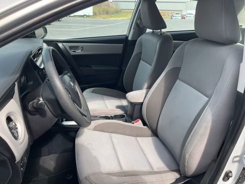 Used 2017 Toyota Corolla LE image 10