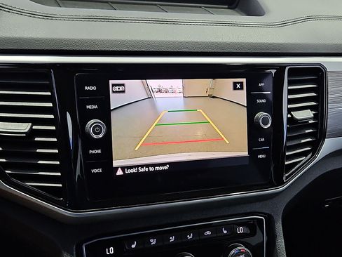 Used 2023 Volkswagen Atlas Cross Sport SE FWD image 18